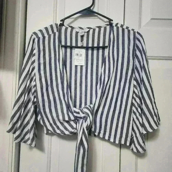 American Eagle NWT Womens Stripped Cropped Top Size Medium - Picture 3 of 6